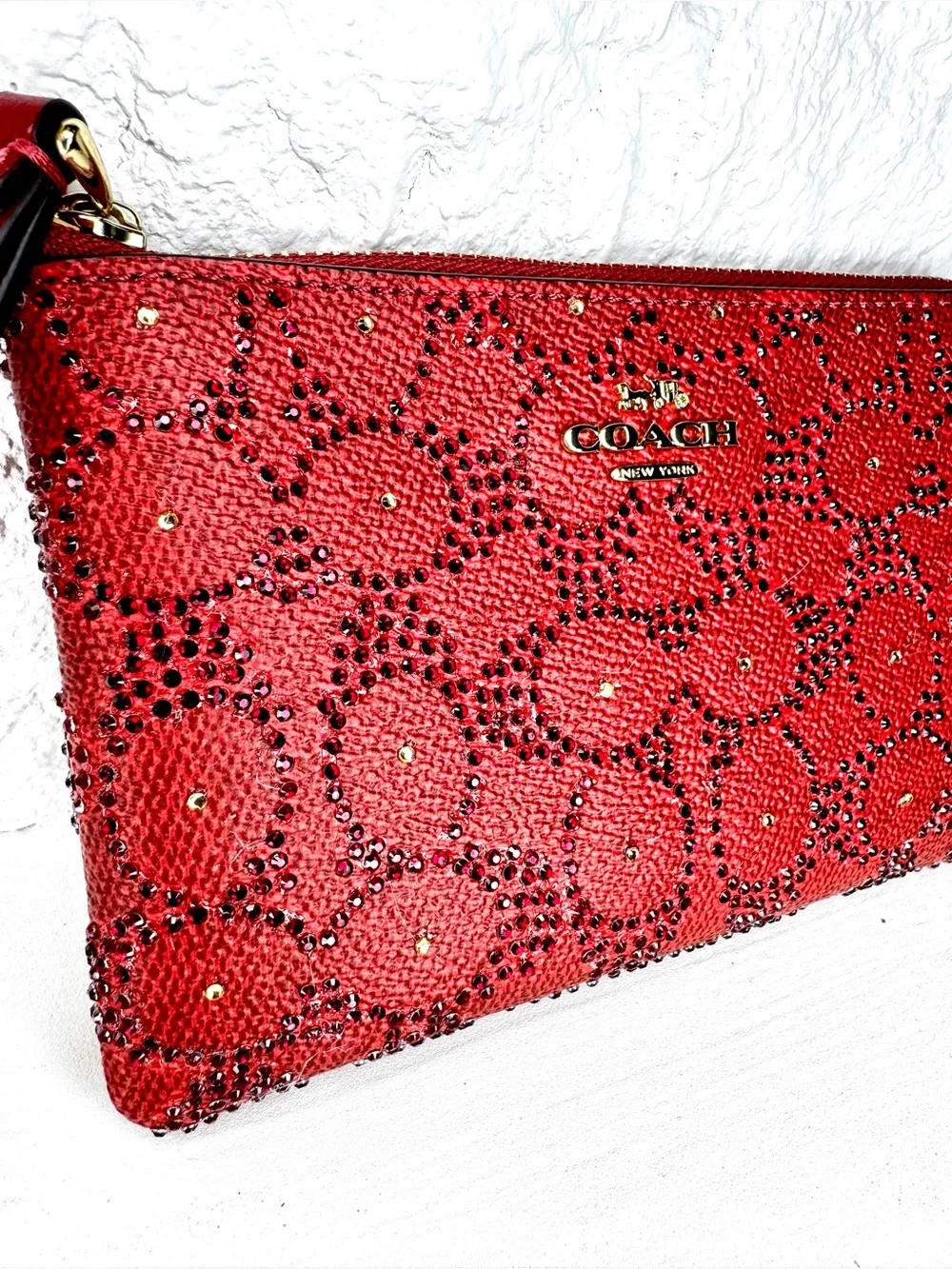 NWT Coach CEY93 Crimson Crystal Signature Corner Zip Wristlet OOAK